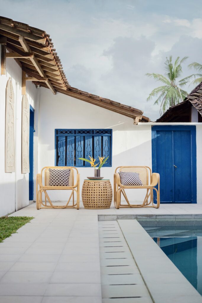 OUTDOOR TABLE AND CHAIR